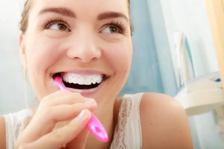 Зъбните протези – за да не ви се налага да ги ползвате