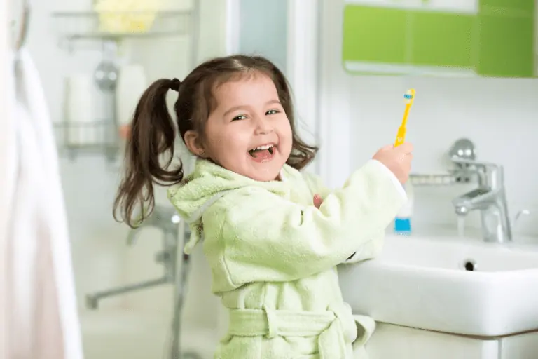 Грижа за детските зъби – какво да запомним?