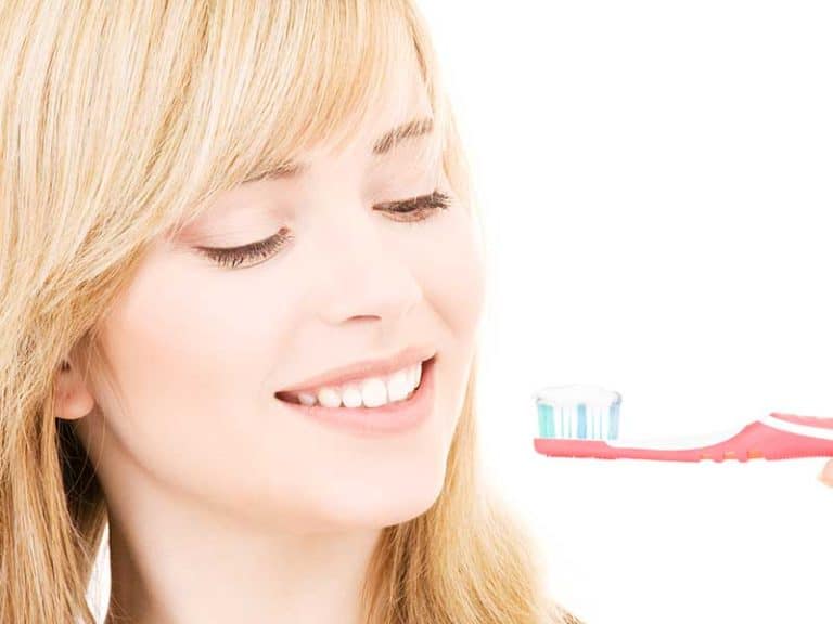 отдръпване на венците